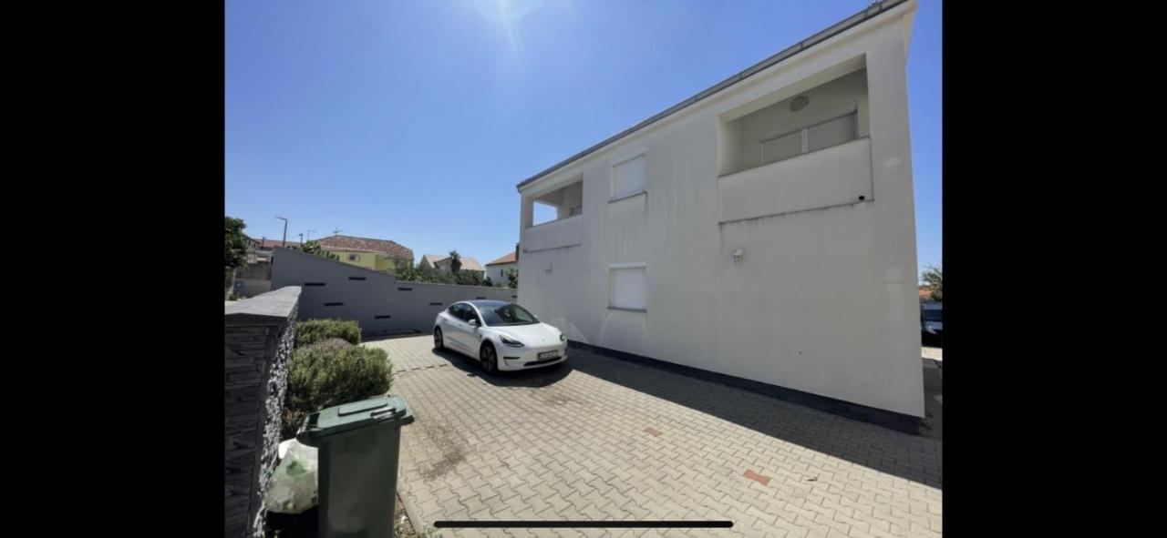 Apartmani Gavran Pirovac Kültér fotó